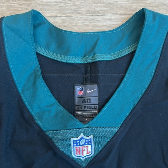 Philadelphia Eagles Football Jersey #11 Men Collectable NFL Sports Memorabilia - Picture 3 of 8